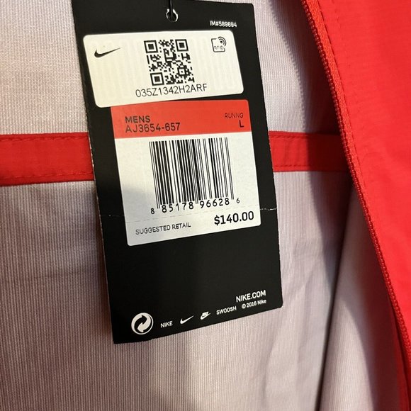 NWT $140 Nike Running Nylon Jacket Reflective Mens Size Large AJ3654-657‎ Red - Picture 9 of 9